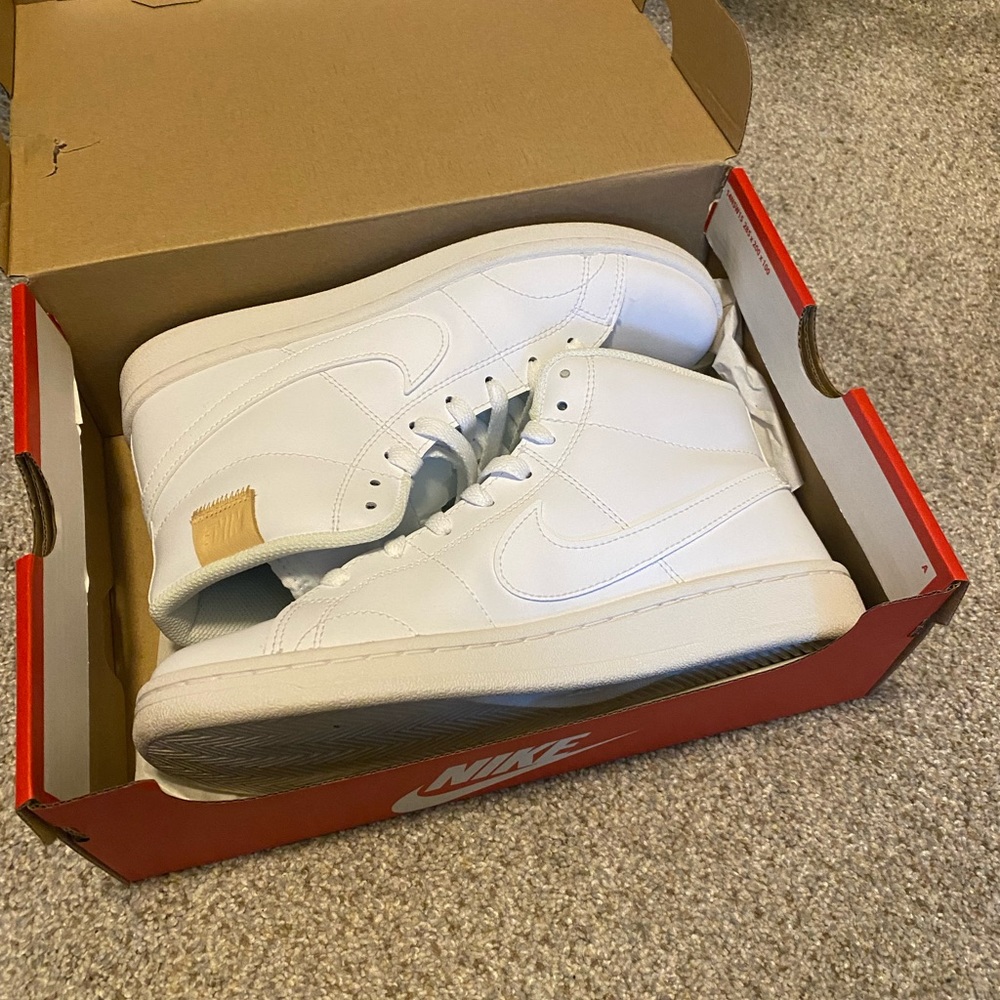 Worn once Nike Court Legacy 2 mids!